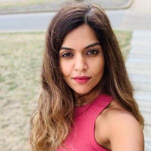 Meet your Posher, Nadhisha